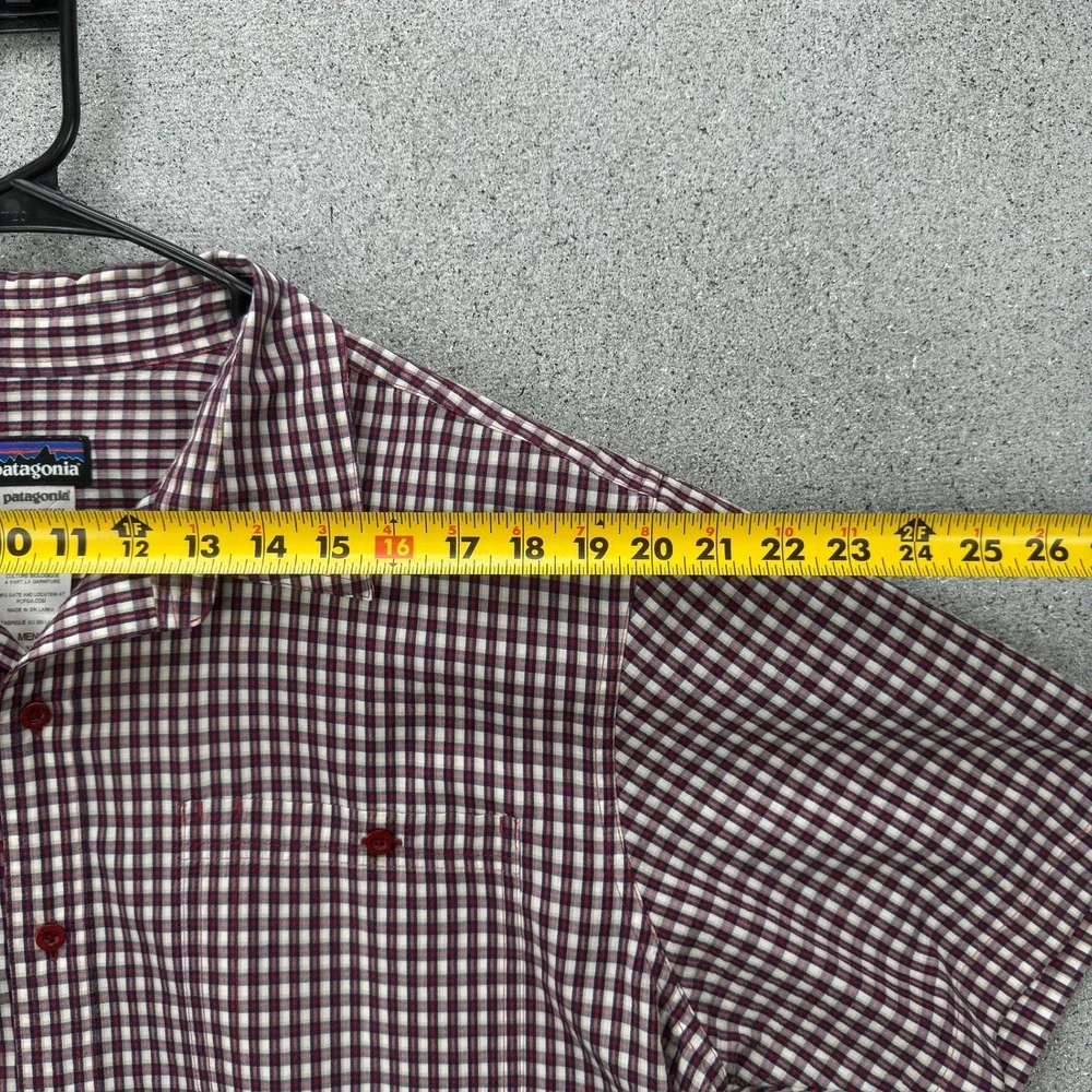 Patagonia Mens XL Short Sleeve Gingham Seersucker Button Down Shirt Burgundy - Picture 6 of 9
